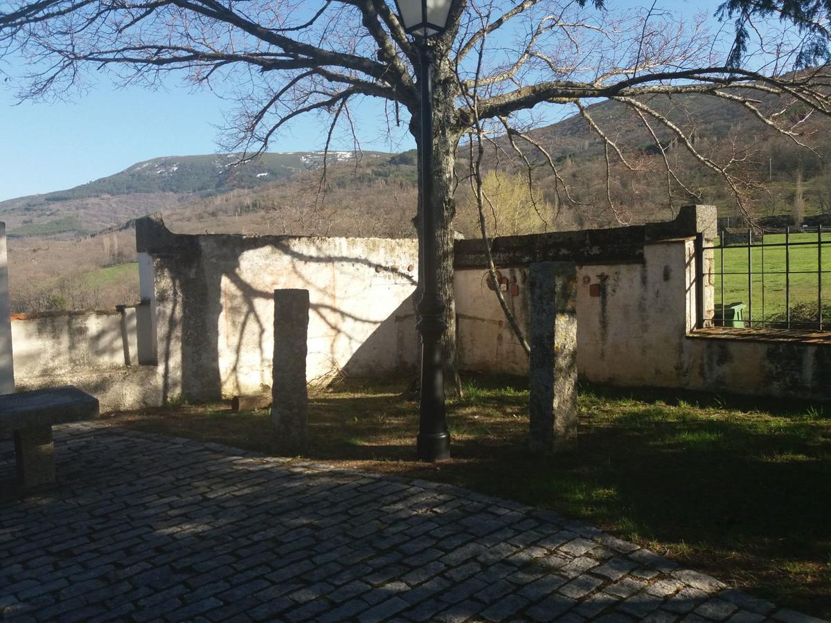Casa Rural De Benjamin Palencia Villafranca de la Sierra Extérieur photo